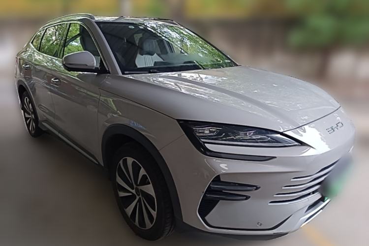 Used BYD Song PLUS New Energy 2024 HONOR Edition DM-i 110km Flagship PLUS Front Right 45 Deg