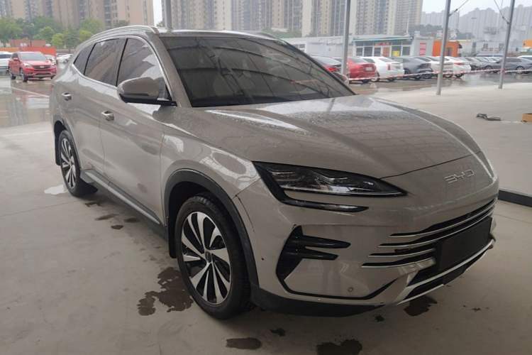 Used BYD Song PLUS New Energy 2024 HONOR Edition DM-i 110km Flagship Model Front Right 45 Deg