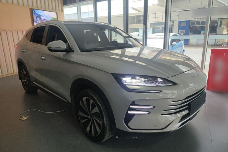 Used BYD Song PLUS New Energy 2024 HONOR Edition DM-i 150km Flagship PLUS Front Right 45 Deg