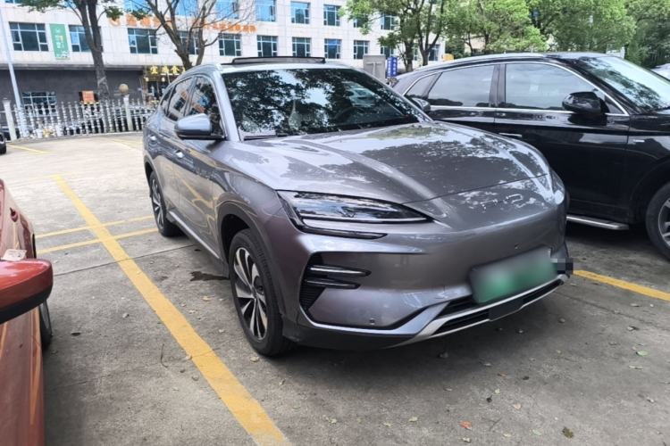 Used BYD Song PLUS New Energy 2024 Honor Edition EV 520km Premium Model Front Right 45 Deg