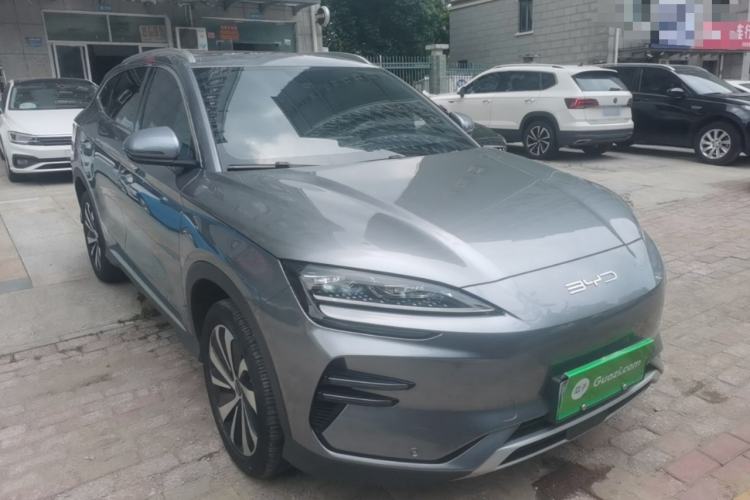 Used BYD Song PLUS New Energy 2024 Honor Edition EV 520km Luxury Model Front Right 45 Deg