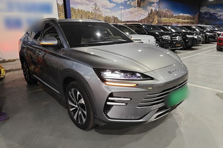 Used BYD Song PLUS New Energy 2024 HONOR Edition DM-i 110km Flagship PLUS Front Right 45 Deg
