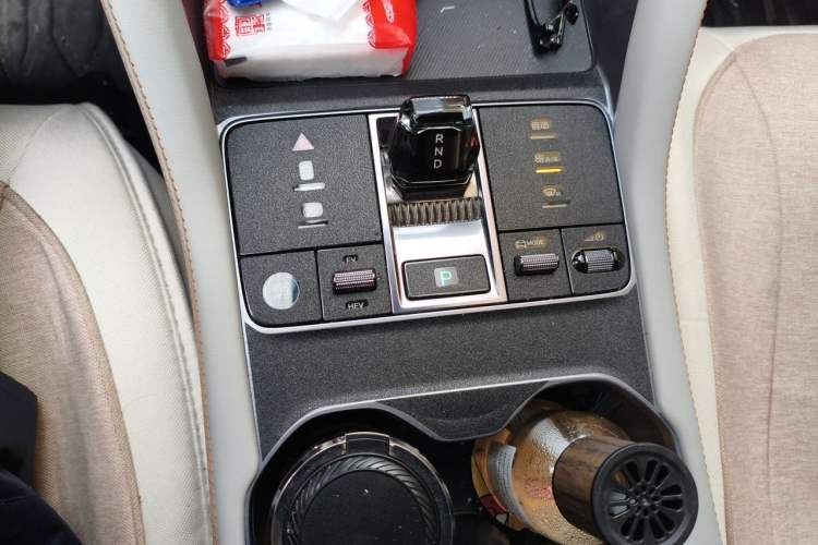 Used BYD Song PLUS New Energy 2024 HONOR Edition DM-i 71km Luxury Model Gear Lever