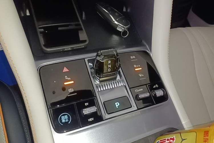 Used BYD Song PLUS New Energy 2024 HONOR Edition DM-i 150km Flagship PLUS Gear Lever