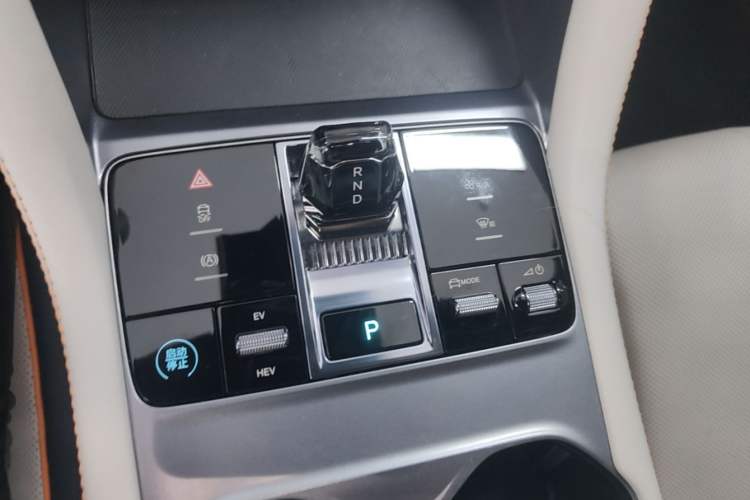 Used BYD Song PLUS New Energy 2024 HONOR Edition DM-i 110km Flagship PLUS Gear Lever