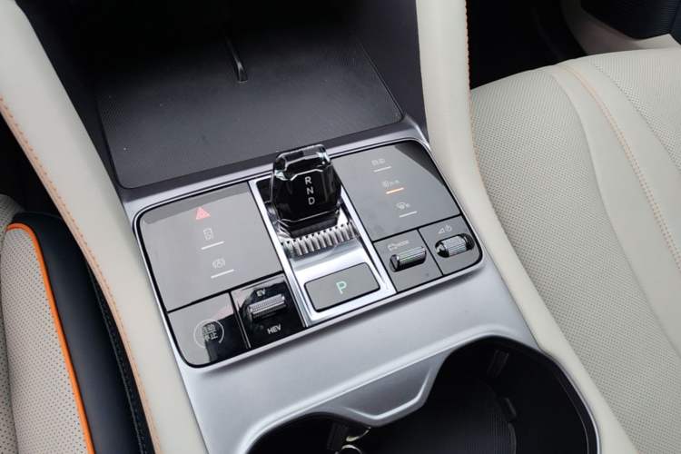 Used BYD Song PLUS New Energy 2024 HONOR Edition DM-i 110km Flagship PLUS Gear Lever