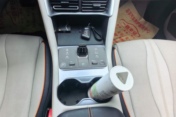 Used BYD Song PLUS New Energy 2024 HONOR Edition DM-i 110km Flagship PLUS Gear Lever