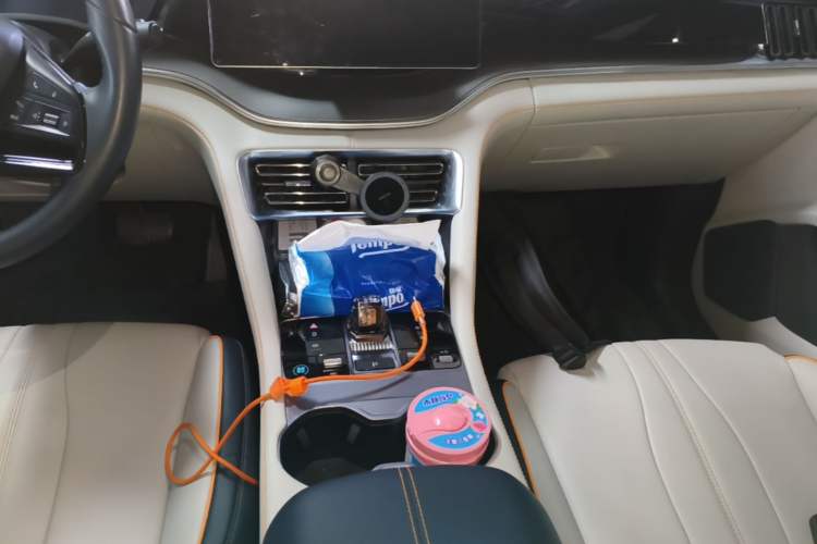Used BYD Song PLUS New Energy 2024 HONOR Edition DM-i 110km Flagship Model Gear Lever