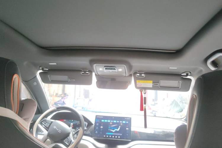 Used BYD Song PLUS New Energy 2024 Honor Edition EV 520km Flagship Model Headliner