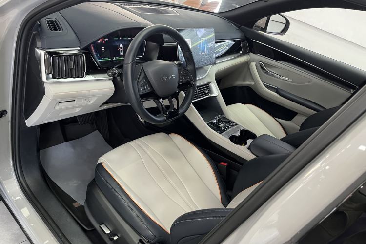 Used BYD Song PLUS New Energy 2024 Honor Edition EV 520km Premium Model Interior 2