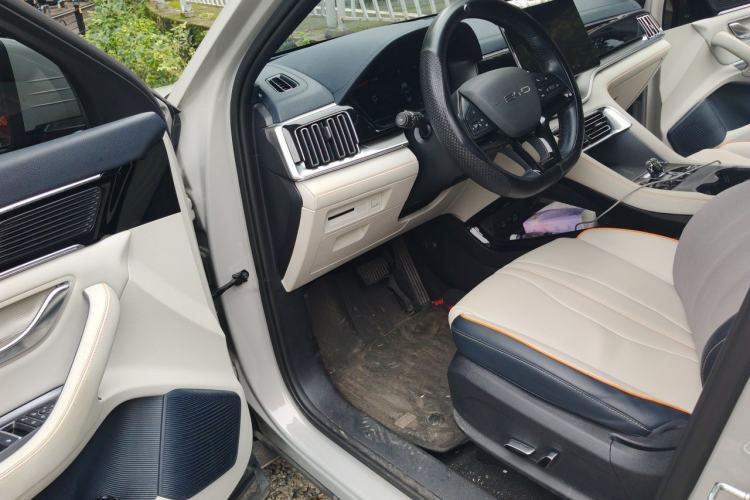 Used BYD Song PLUS New Energy 2024 Honor Edition EV 520km Luxury Model Interior 3