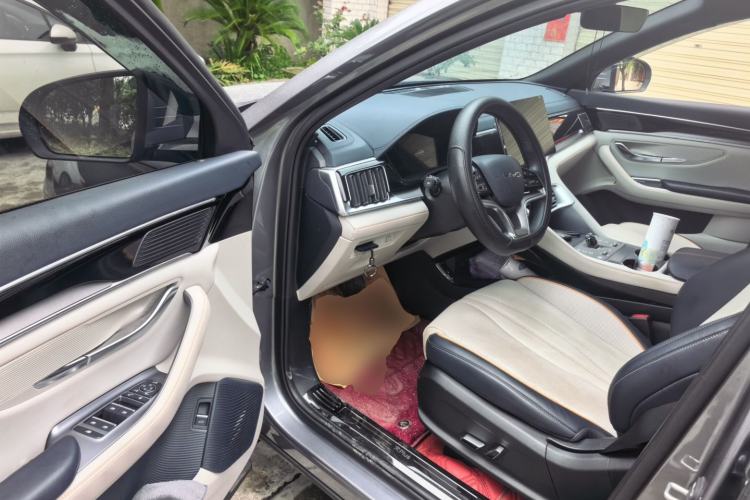 Used BYD Song PLUS New Energy 2024 HONOR Edition DM-i 110km Flagship PLUS Interior 3