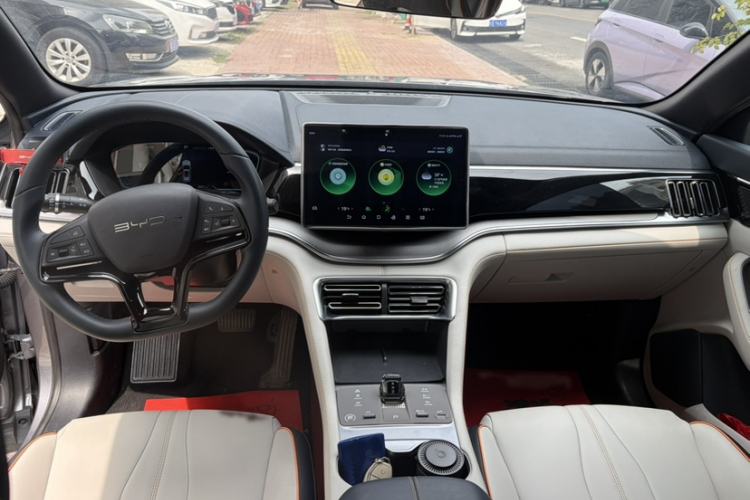 Used BYD Song PLUS New Energy 2024 Honor Edition EV 520km Luxury Model Interior 3