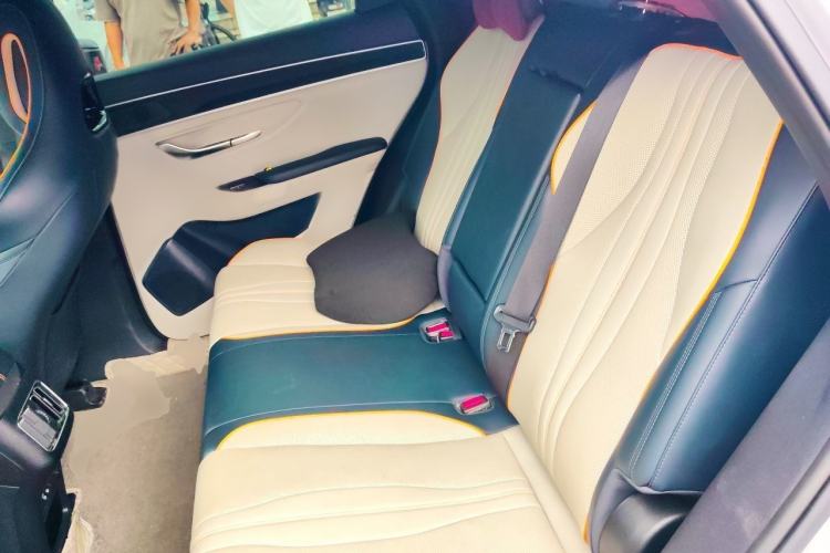 Used BYD Song PLUS New Energy 2024 HONOR Edition DM-i 110km Flagship PLUS Interior 4