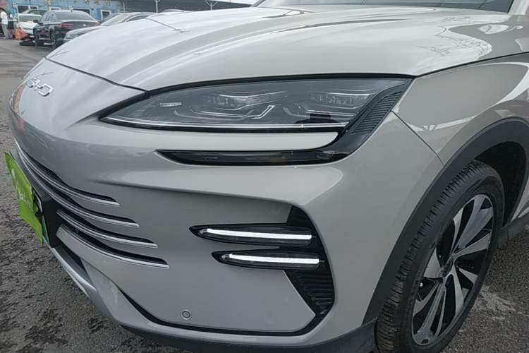 Used BYD Song PLUS New Energy 2024 HONOR Edition DM-i 110km Flagship Model Left Front Headlight