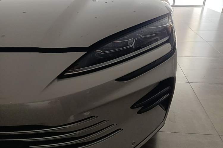 Used BYD Song PLUS New Energy 2024 HONOR Edition DM-i 150km Flagship PLUS Left Front Headlight
