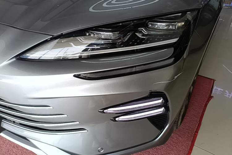 Used BYD Song PLUS New Energy 2024 HONOR Edition DM-i 110km Flagship PLUS Left Front Headlight