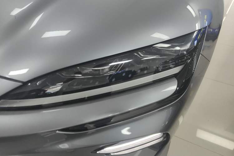 Used BYD Song PLUS New Energy 2024 HONOR Edition DM-i 110km Flagship PLUS Left Front Headlight