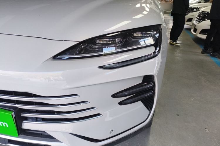 Used BYD Song PLUS New Energy 2024 HONOR Edition DM-i 110km Flagship Model Left Front Headlight