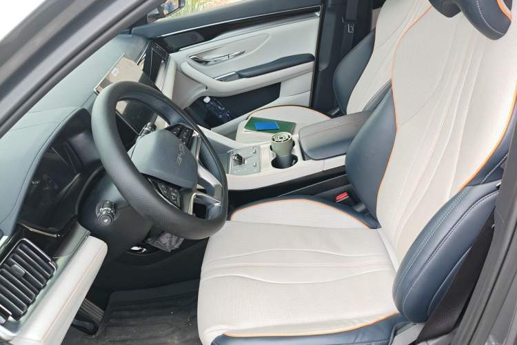 Used BYD Song PLUS New Energy 2024 HONOR Edition DM-i 110km Flagship PLUS Left Front Seat