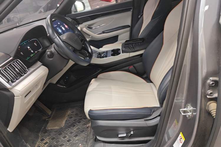 Used BYD Song PLUS New Energy 2024 Honor Edition EV 520km Luxury Model Left Front Seat
