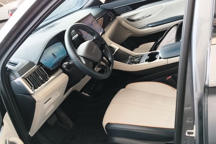 Used BYD Song PLUS New Energy 2024 Honor Edition EV 520km Luxury Model Left Front Seat
