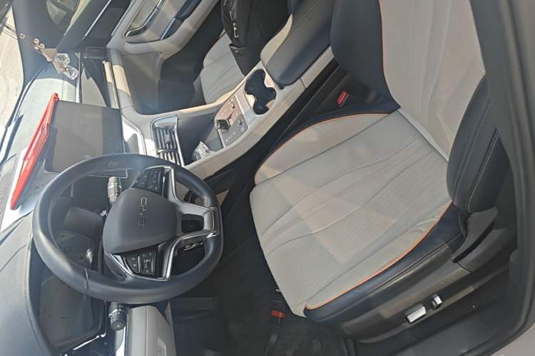 Used BYD Song PLUS New Energy 2024 HONOR Edition DM-i 110km Flagship PLUS Left Front Seat