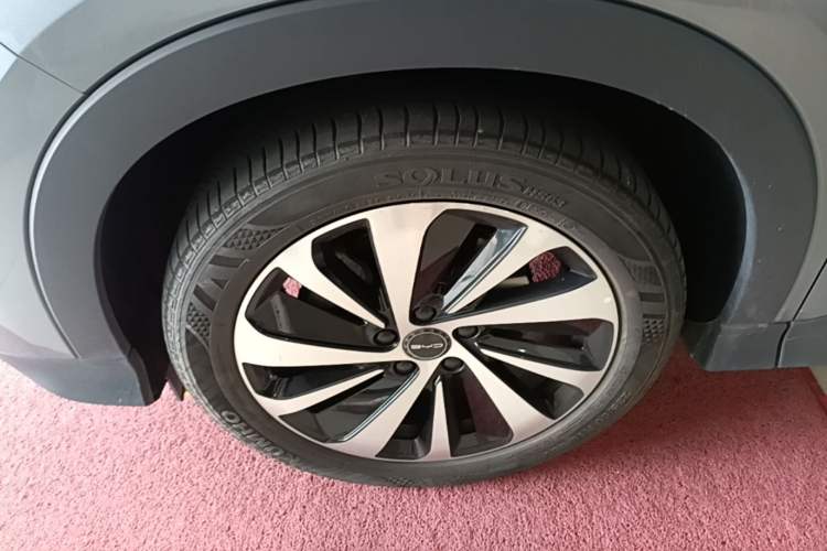 Used BYD Song PLUS New Energy 2024 HONOR Edition DM-i 110km Flagship PLUS Left Front Wheel Hub