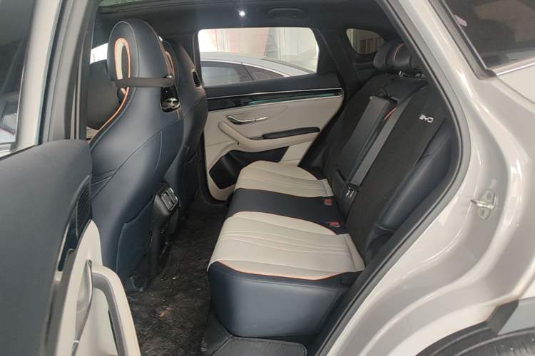 Used BYD Song PLUS New Energy 2024 HONOR Edition DM-i 150km Flagship PLUS Left Rear Seat