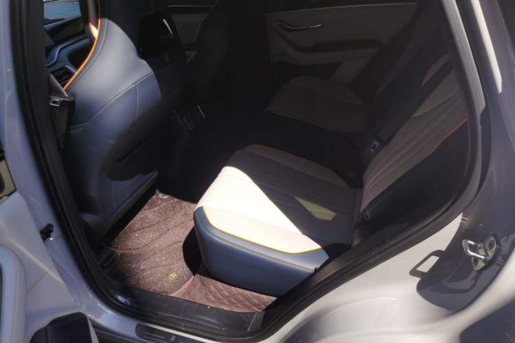 Used BYD Song PLUS New Energy 2024 HONOR Edition DM-i 110km Flagship Model Left Rear Seat