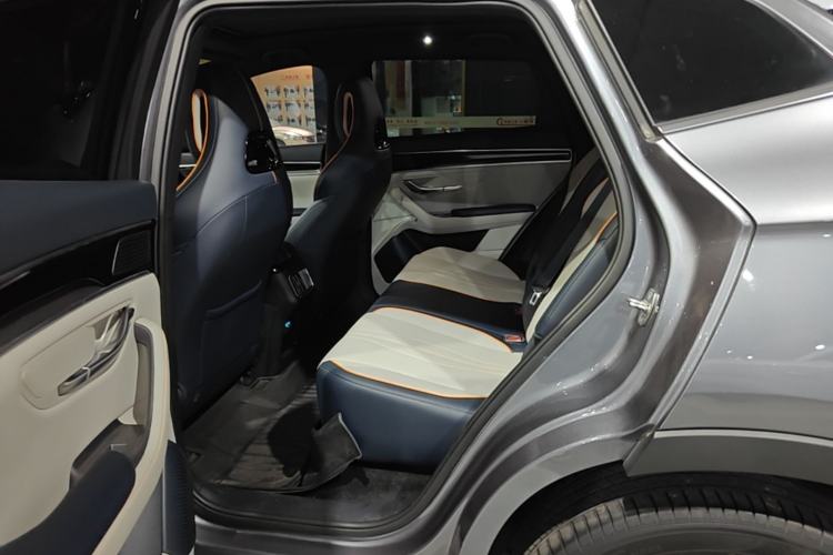 Used BYD Song PLUS New Energy 2024 HONOR Edition DM-i 110km Flagship PLUS Left Rear Seat