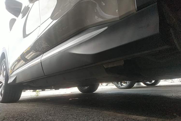 Used BYD Song PLUS New Energy 2024 HONOR Edition DM-i 110km Flagship Model Left Side Sill
