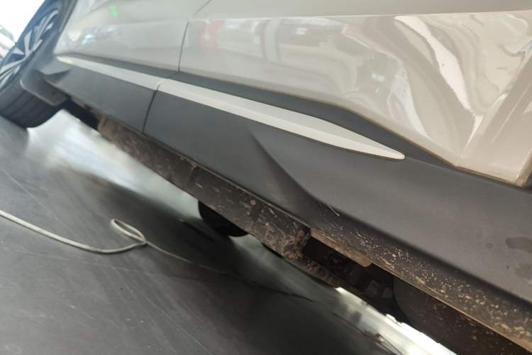 Used BYD Song PLUS New Energy 2024 HONOR Edition DM-i 150km Flagship PLUS Left Side Sill