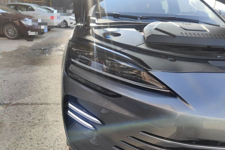 Used BYD Song PLUS New Energy 2024 HONOR Edition DM-i 110km Flagship PLUS Right Front Headlight