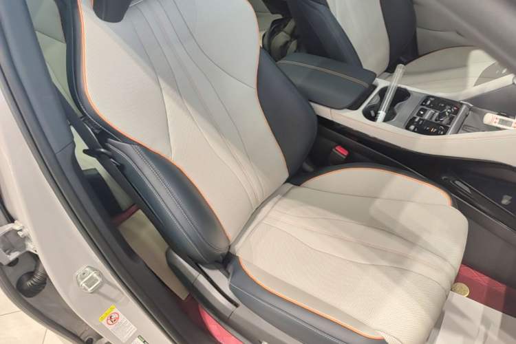 Used BYD Song PLUS New Energy 2024 HONOR Edition DM-i 150km Flagship PLUS Right Front Seat
