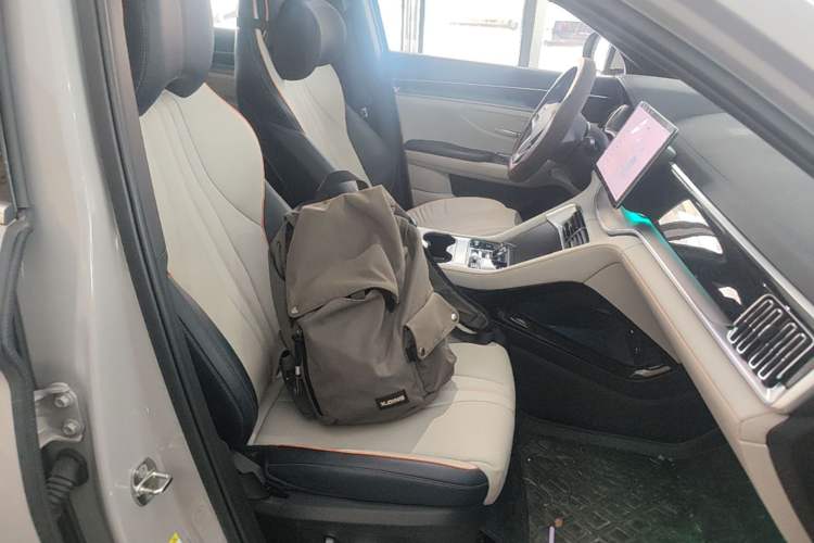 Used BYD Song PLUS New Energy 2024 HONOR Edition DM-i 150km Flagship PLUS Right Front Seat