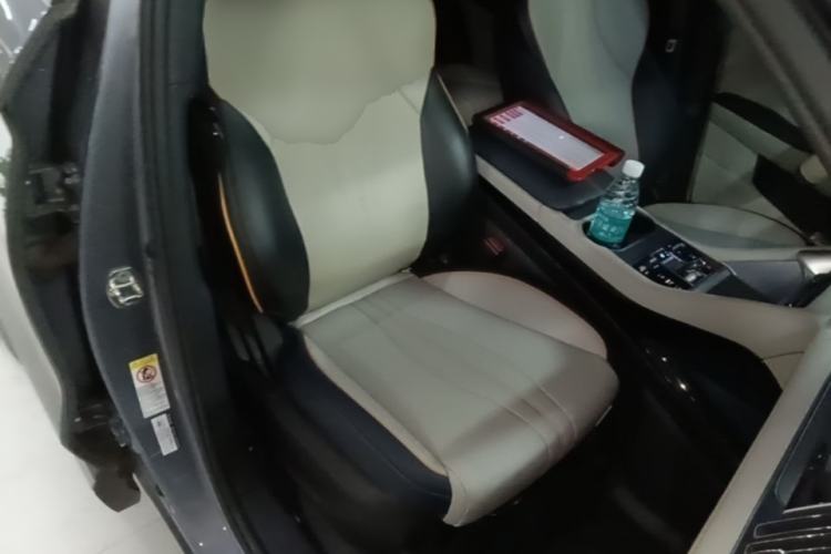 Used BYD Song PLUS New Energy 2024 HONOR Edition DM-i 110km Flagship Model Right Front Seat
