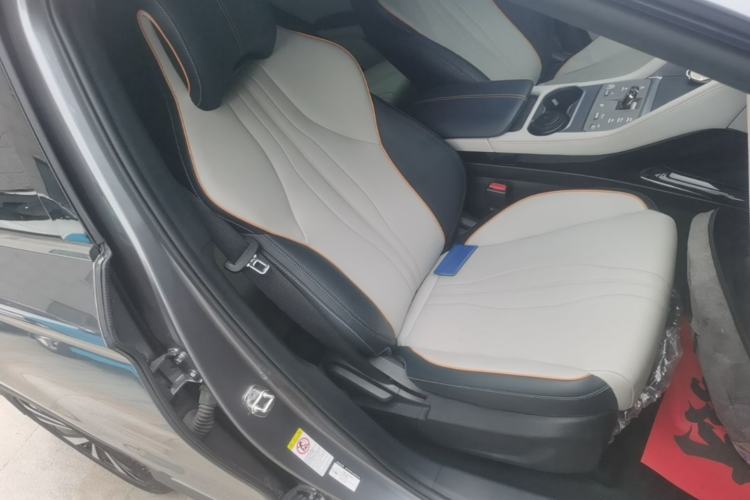 Used BYD Song PLUS New Energy 2024 Honor Edition EV 520km Luxury Model Right Front Seat