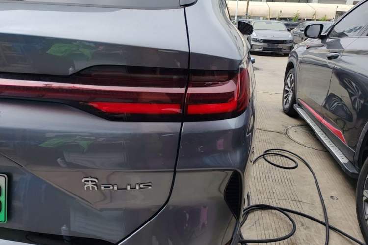 Used BYD Song PLUS New Energy 2024 HONOR Edition DM-i 110km Flagship PLUS Right Rear Taillight