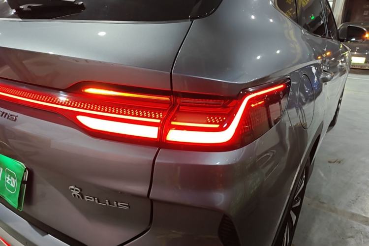 Used BYD Song PLUS New Energy 2024 HONOR Edition DM-i 110km Flagship PLUS Right Rear Taillight