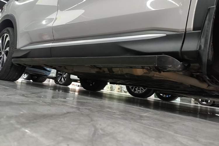 Used BYD Song PLUS New Energy 2024 HONOR Edition DM-i 110km Flagship PLUS Right Side Sill