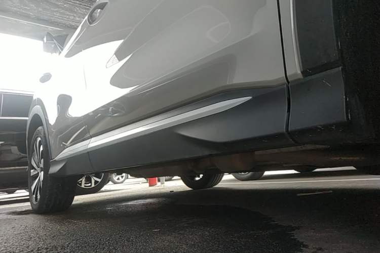 Used BYD Song PLUS New Energy 2024 HONOR Edition DM-i 110km Flagship Model Right Side Sill