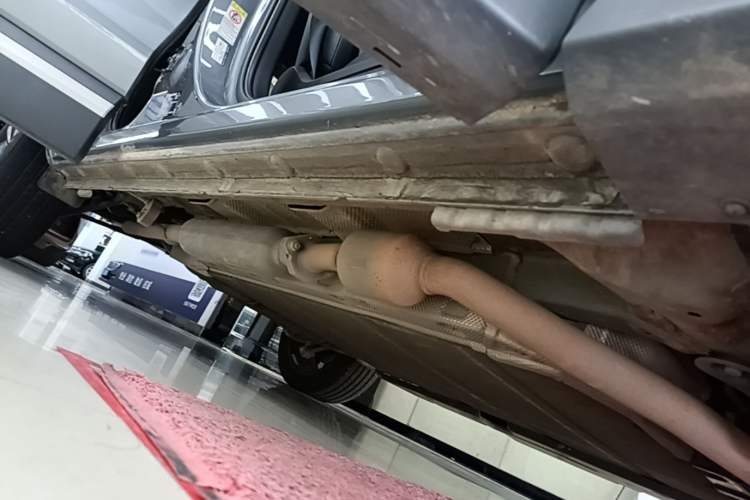 Used BYD Song PLUS New Energy 2024 HONOR Edition DM-i 110km Flagship PLUS Right Side Sill