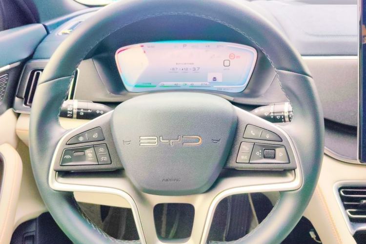 Used BYD Song PLUS New Energy 2024 HONOR Edition DM-i 110km Flagship PLUS Steering Wheel