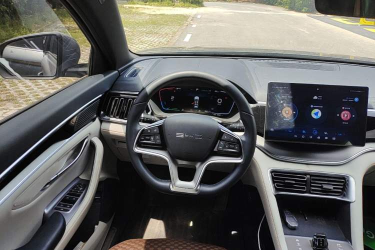 Used BYD Song PLUS New Energy 2024 HONOR Edition DM-i 150km Flagship PLUS Steering Wheel