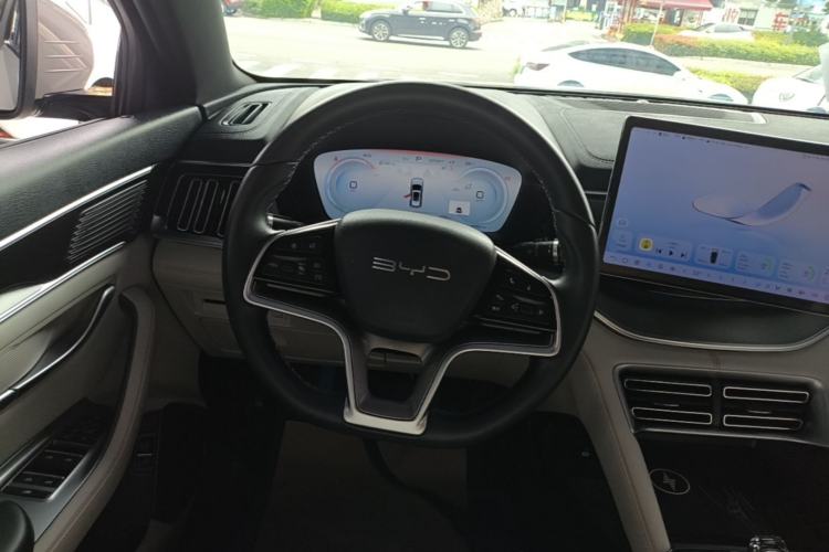 Used BYD Song PLUS New Energy 2024 HONOR Edition DM-i 110km Flagship PLUS Steering Wheel