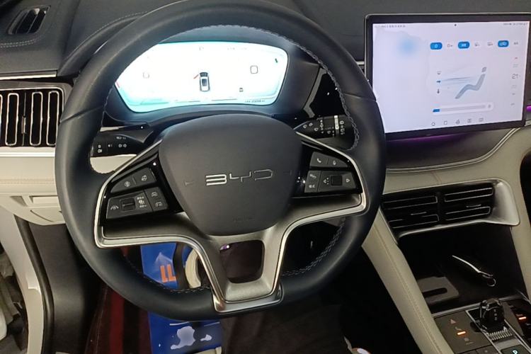 Used BYD Song PLUS New Energy 2024 HONOR Edition DM-i 150km Flagship PLUS Steering Wheel