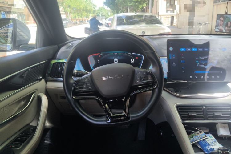 Used BYD Song PLUS New Energy 2024 Honor Edition EV 520km Luxury Model Steering Wheel