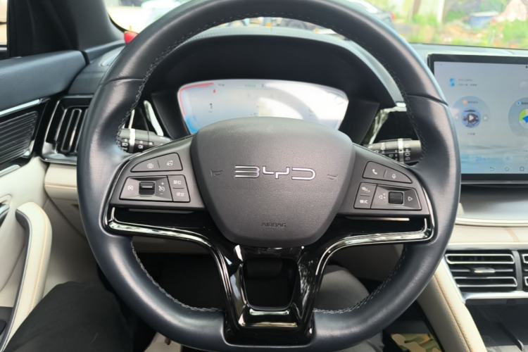 Used BYD Song PLUS New Energy 2024 Honor Edition EV 520km Premium Model Steering Wheel