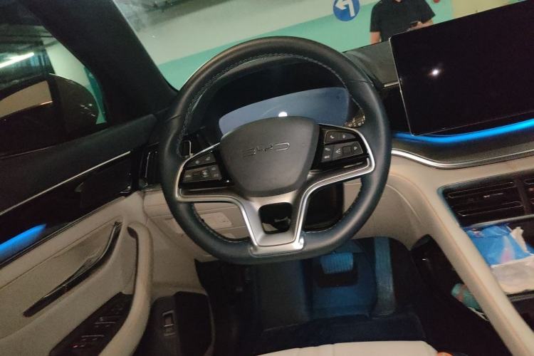 Used BYD Song PLUS New Energy 2024 HONOR Edition DM-i 110km Flagship PLUS Steering Wheel